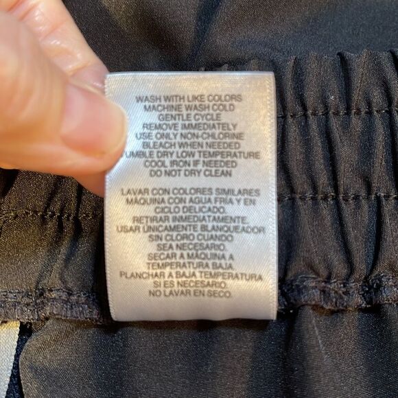 Mondetta Shorts - Picture 9 of 10